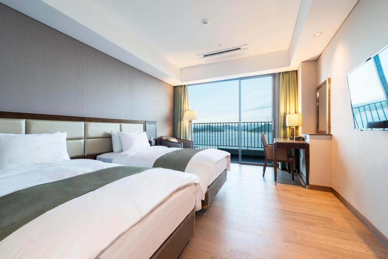 Stanford Hotel&Resort Tongyeong Rum bild