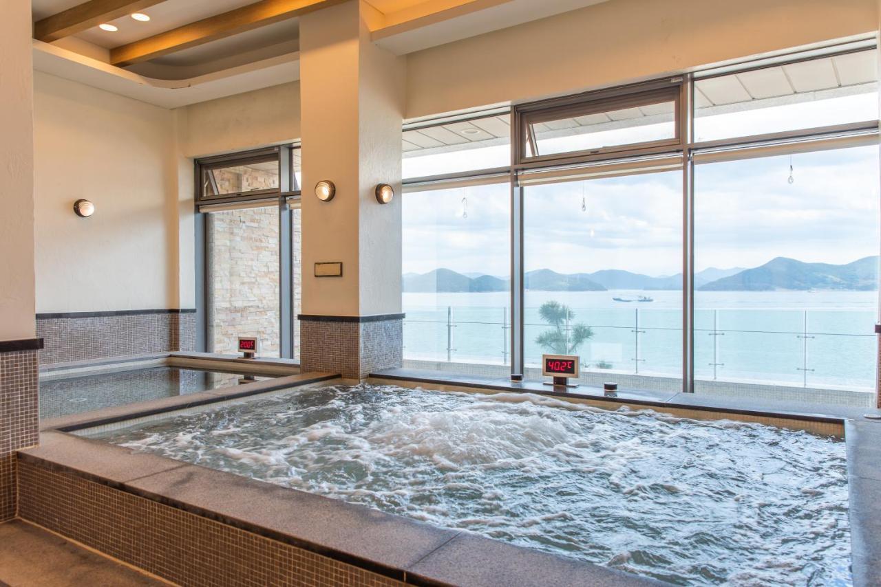 Stanford Hotel&Resort Tongyeong Exteriör bild
