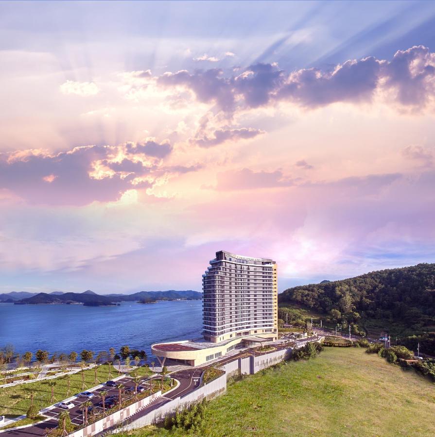 Stanford Hotel&Resort Tongyeong Exteriör bild